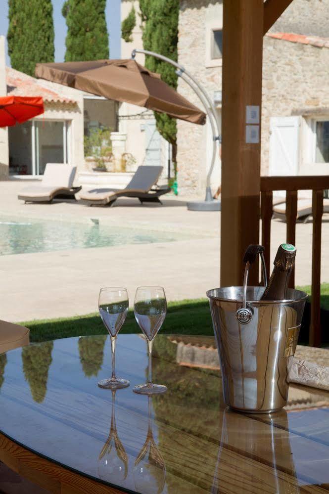 Domaine De La Pomme Hotel Trets Exterior photo