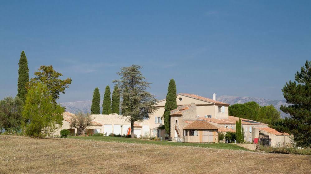 Domaine De La Pomme Hotel Trets Exterior photo